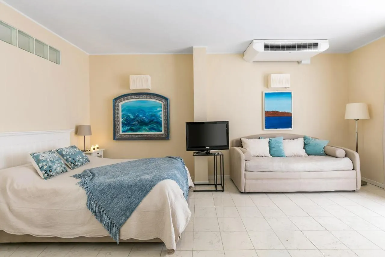 Adriano Residence İtalya